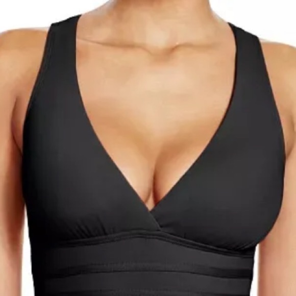 LA BLANCA Cross Back One-Piece Swimsuit - Picture 4 of 8